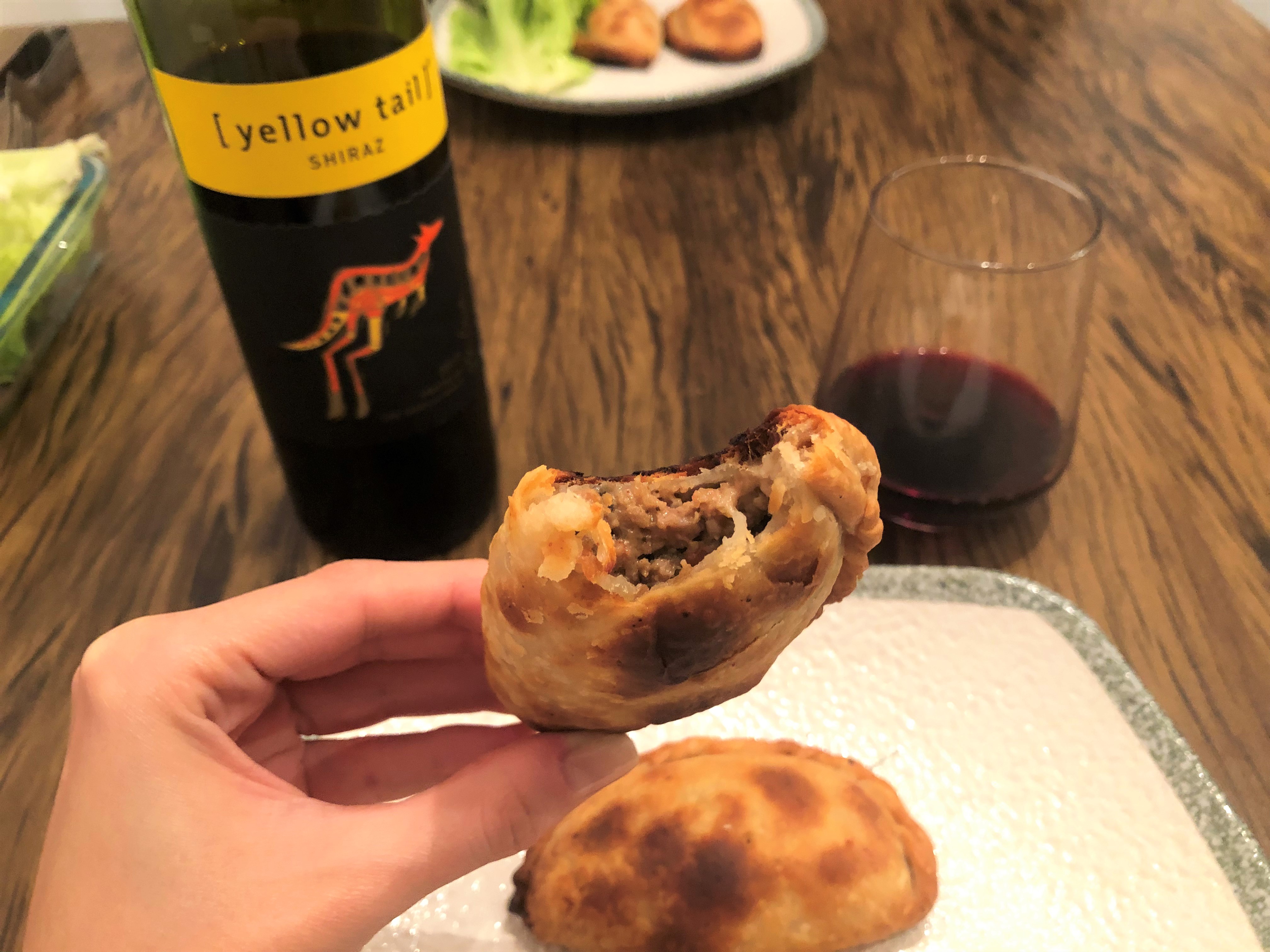 Vinho tinto empanada cordeiro