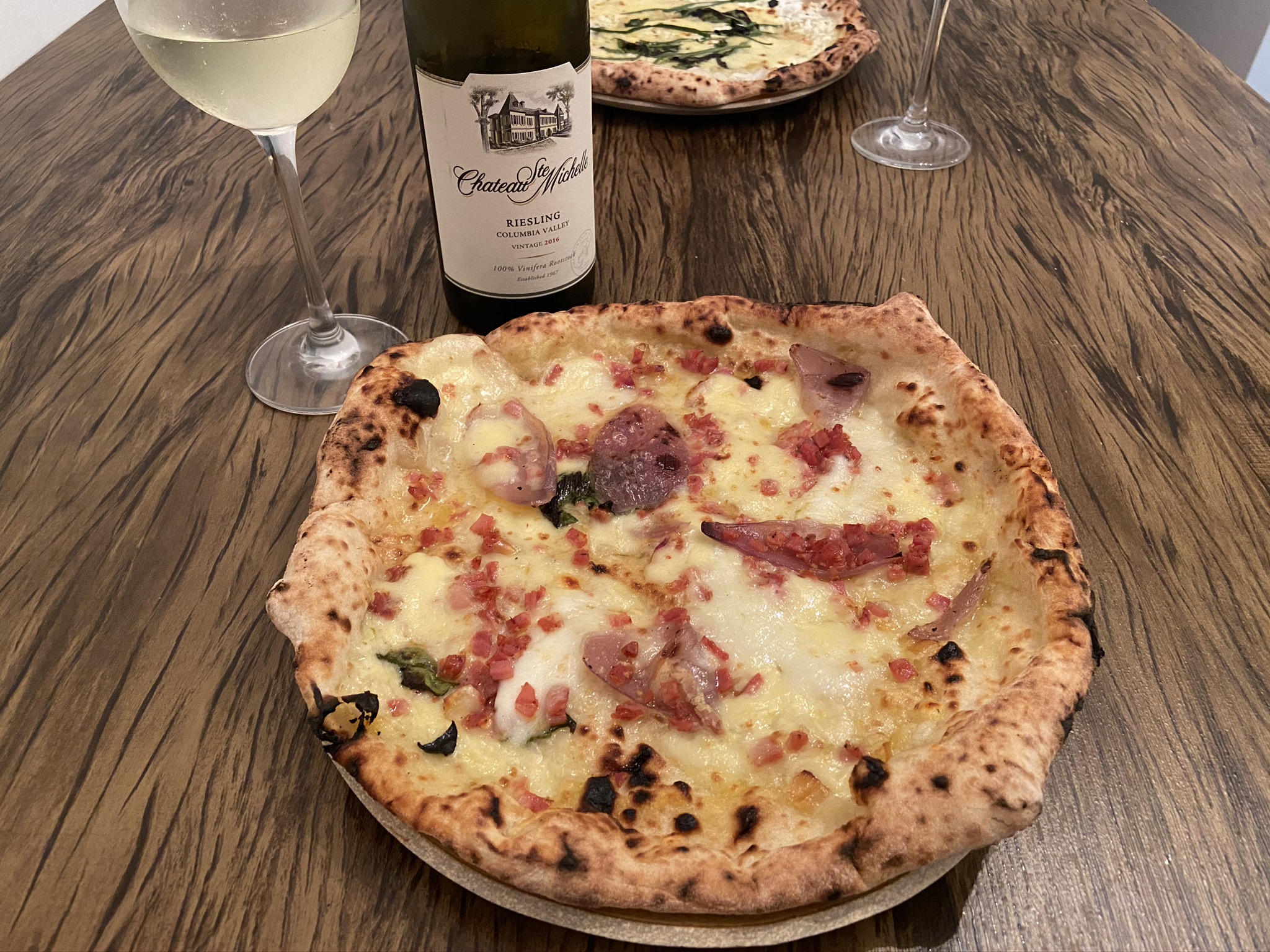 Harmonização pizza e vinho